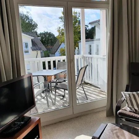 Apartment Strandnahe Mit Schwimmbad Im Haus, Liebeskind 80, *