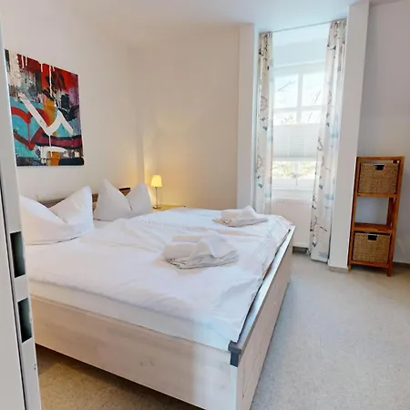 Strandnahe Mit Schwimmbad Im Haus, Liebeskind 80, Appartement *