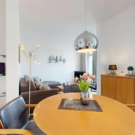 아파트 Strandnahe Mit Schwimmbad Im Haus, Liebeskind 80, *