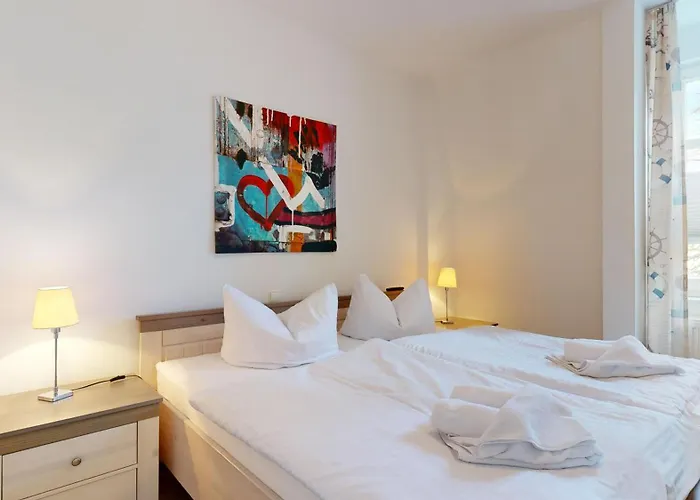 Strandnahe Mit Schwimmbad Im Haus, Liebeskind 80, Apartamento Binz