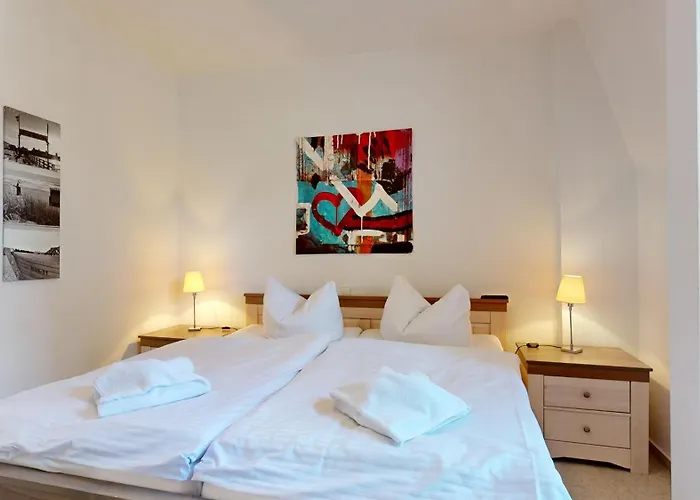 Strandnahe Mit Schwimmbad Im Haus, Liebeskind 80, Apartamento