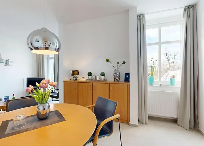 Strandnahe Mit Schwimmbad Im Haus, Liebeskind 80, Apartamento Binz