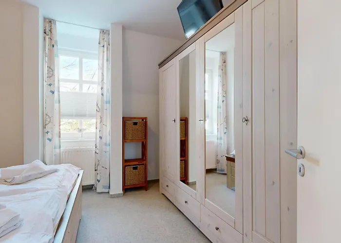 Strandnahe Mit Schwimmbad Im Haus, Liebeskind 80, Apartamento Binz