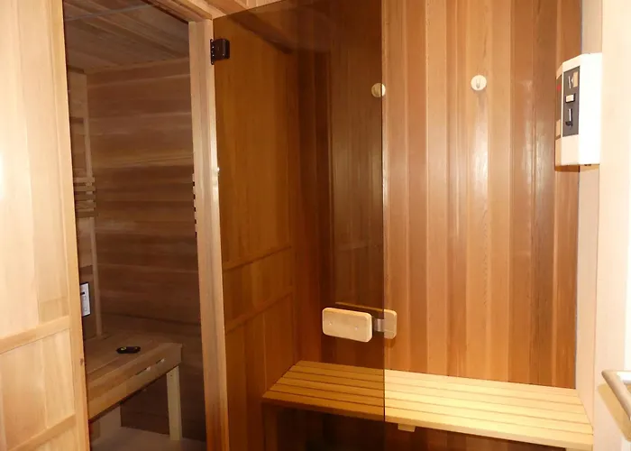 Strandnahe Mit Schwimmbad Im Haus, Liebeskind 80, Apartamento Binz